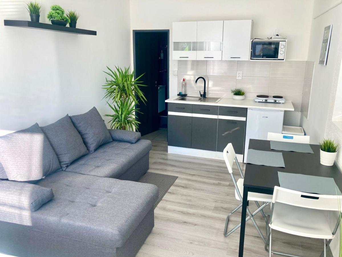 City Apartment Štúrovo Екстериор снимка