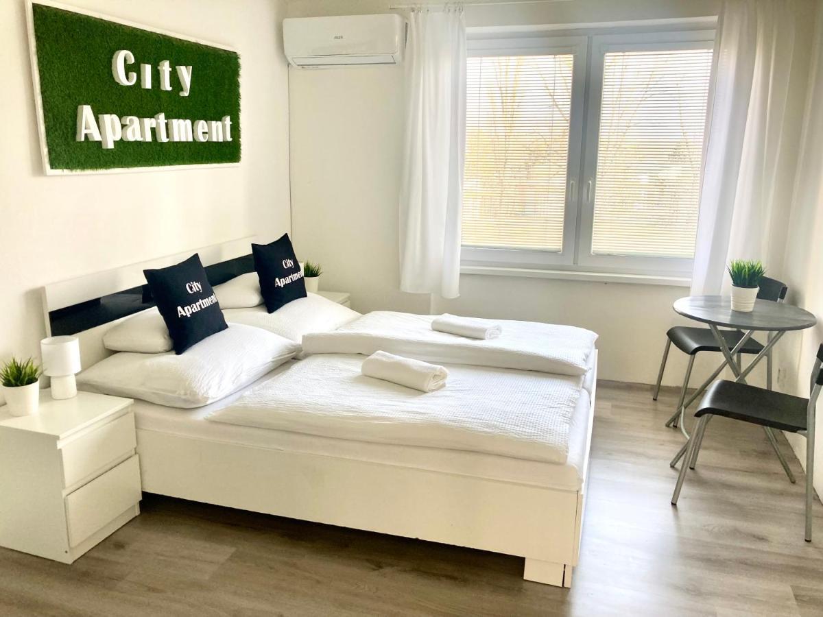 City Apartment Štúrovo Екстериор снимка